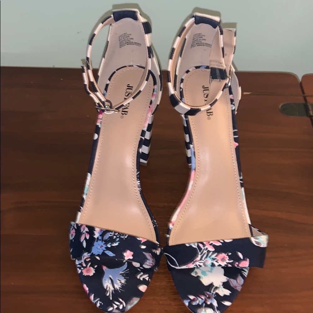 EUC JustFab Persefinee Black Multi Peep Toe Heels